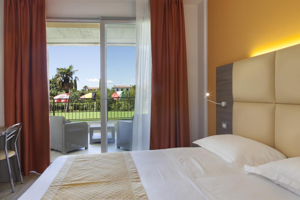 Bella Hotel 4*
